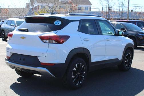 Summit White 2022 Chevrolet Trailblazer LT