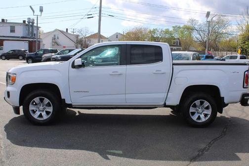 Summit White 2018 GMC Canyon SLE