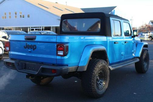 2022 Jeep Gladiator Sport