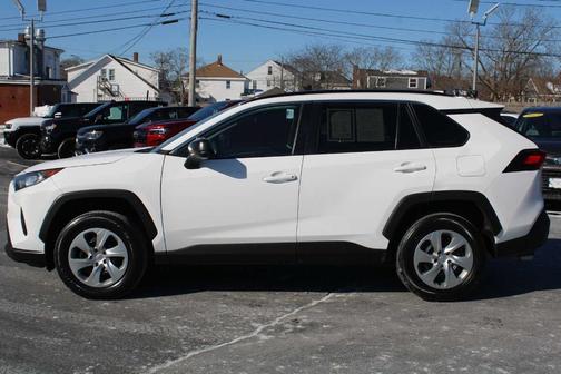 2021 Toyota RAV4 LE