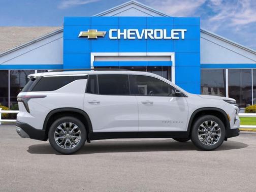 Summit White 2026 Chevrolet Traverse LT