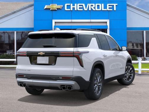 Summit White 2026 Chevrolet Traverse LT
