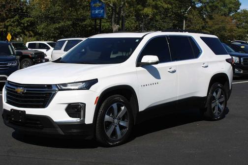 2022 Chevrolet Traverse LT Leather