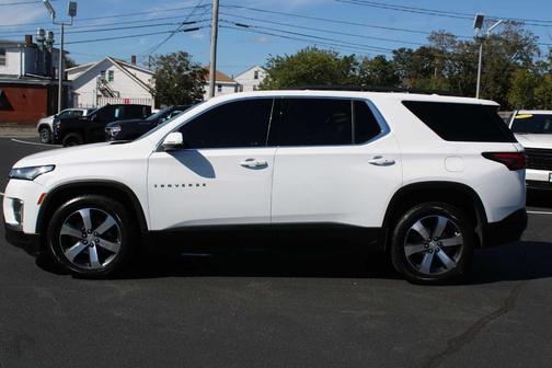 2022 Chevrolet Traverse LT Leather