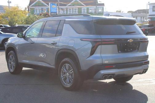 Sterling Gray Metallic 2025 Chevrolet Traverse LT
