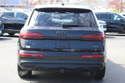 Tamarind Brown Metallic 2024 Audi Q7 55 Prestige