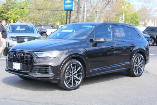 Tamarind Brown Metallic 2024 Audi Q7 55 Prestige