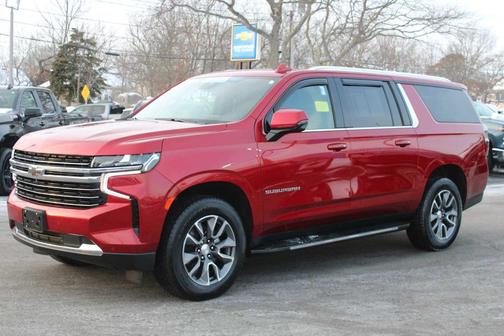 2023 Chevrolet Suburban LT