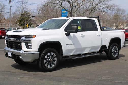 Summit White 2022 Chevrolet Silverado 2500 LT