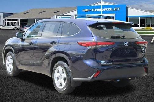 2022 Toyota Highlander LE