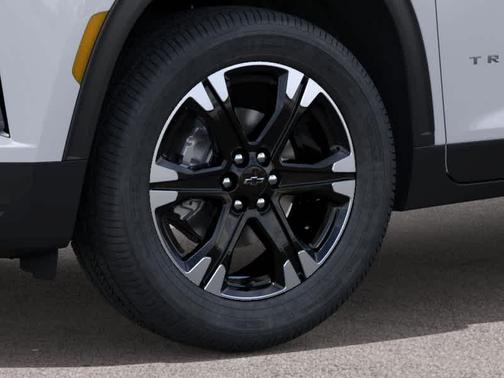 Summit White 2027 Chevrolet Traverse LT