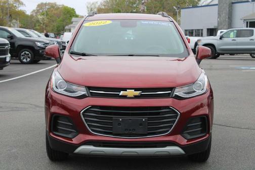 Crimson Metallic 2022 Chevrolet Trax LT