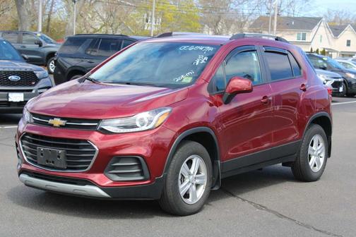 Crimson Metallic 2022 Chevrolet Trax LT