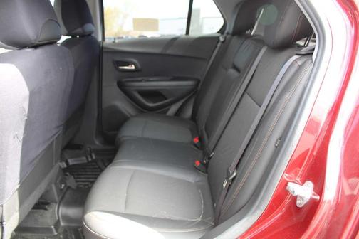 Crimson Metallic 2022 Chevrolet Trax LT