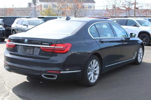 2019 BMW 740 i xDrive