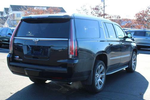 2020 Cadillac Escalade ESV Luxury