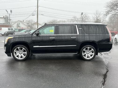 2020 Cadillac Escalade ESV Luxury