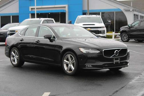 2017 Volvo S90 T5 Momentum