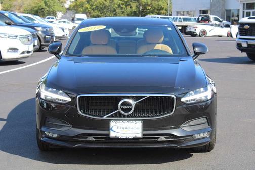2017 Volvo S90 T5 Momentum