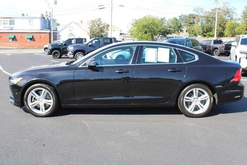 2017 Volvo S90 T5 Momentum