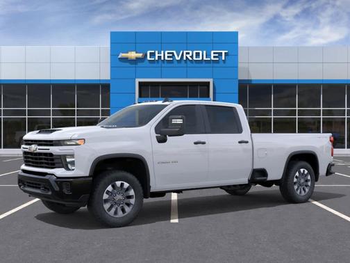 Summit White 2026 Chevrolet Silverado 2500 Custom