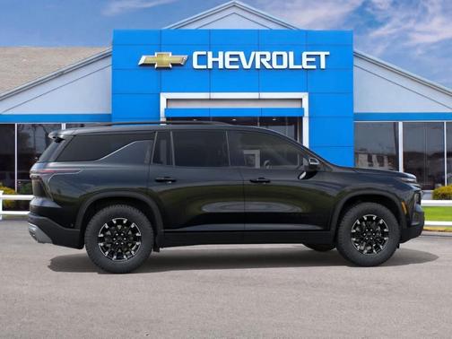 Mosaic Black Metallic 2026 Chevrolet Traverse Z71