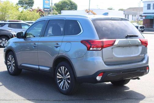 Mercury Gray Metallic 2019 Mitsubishi Outlander SEL