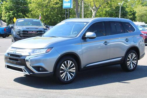 Mercury Gray Metallic 2019 Mitsubishi Outlander SEL