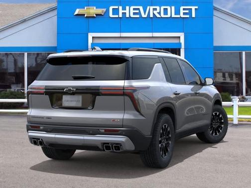 Sterling Gray Metallic 2026 Chevrolet Traverse Z71