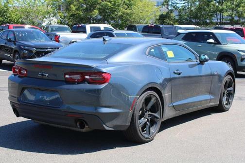 Shadow Gray Metallic 2022 Chevrolet Camaro LT1