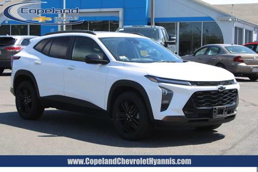 Summit White 2024 Chevrolet Trax ACTIV