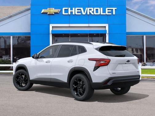 Summit White 2026 Chevrolet Trax LT