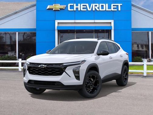 Summit White 2026 Chevrolet Trax LT