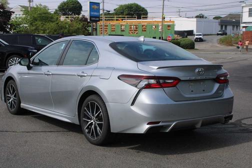 Celestial Silver Metallic 2022 Toyota Camry SE