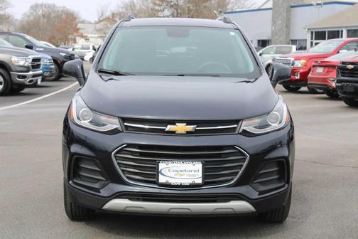 Midnight Blue 2022 Chevrolet Trax LT
