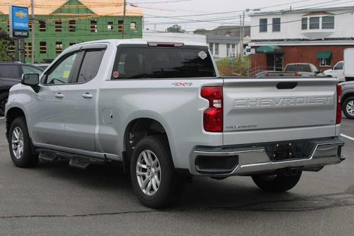 Silver Ice Metallic 2021 Chevrolet Silverado 1500 LT