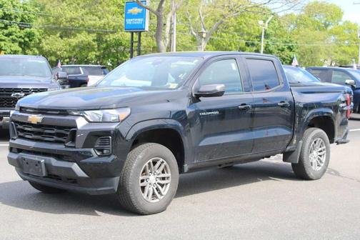 Black 2023 Chevrolet Colorado LT