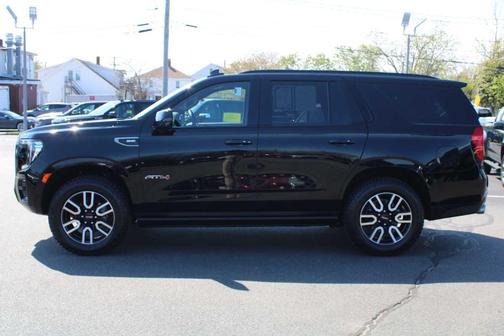 Onyx Black 2023 GMC Yukon AT4
