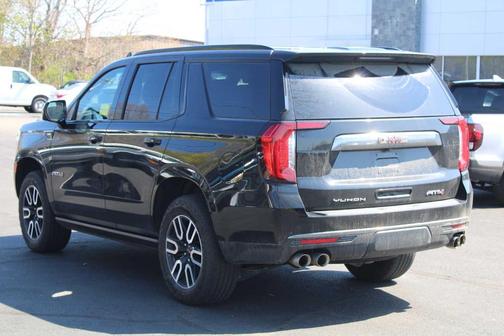 Onyx Black 2023 GMC Yukon AT4