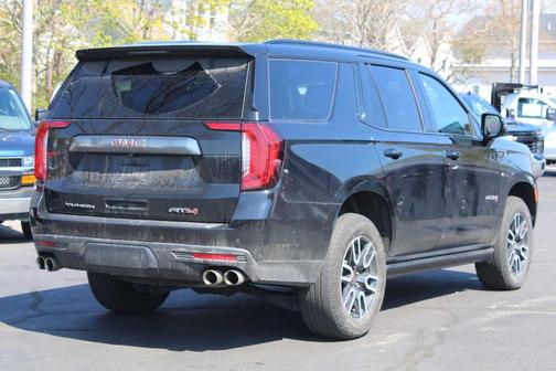Onyx Black 2023 GMC Yukon AT4