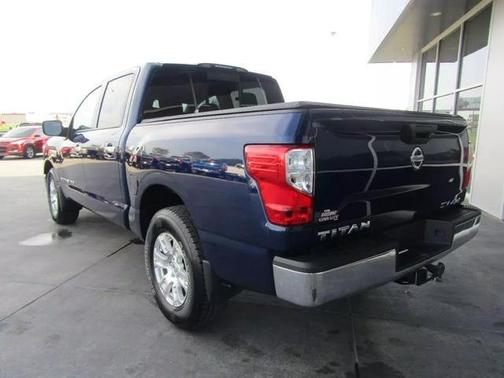 2019 Nissan Titan SV