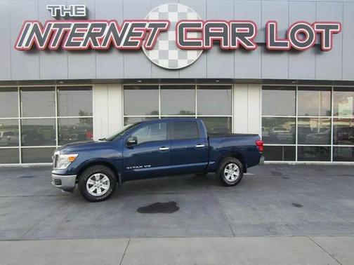 2019 Nissan Titan SV