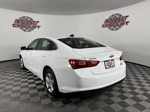 White 2023 Chevrolet Malibu 1LS