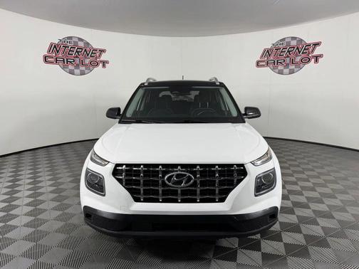 White 2023 Hyundai VENUE Limited Sport Utility 4D