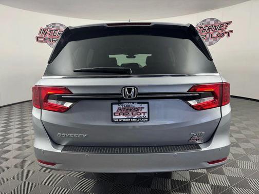 2024 Honda Odyssey Elite Minivan 4D