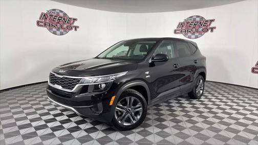 2022 Kia Seltos LX Sport Utility 4D