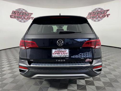 2024 Volkswagen Taos SE Sport Utility 4D