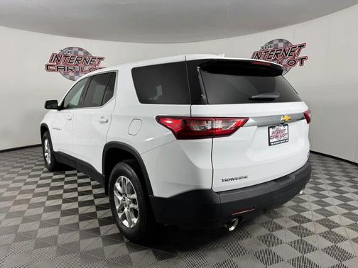 White 2021 Chevrolet Traverse LS