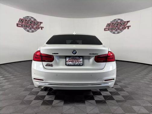 2017 BMW 330 i xDrive