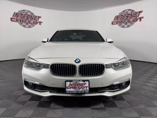 2017 BMW 330 i xDrive